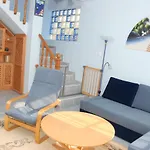 Kek Kucko Vendeghaz Apartment